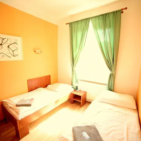 Hotel Leon 3* Прага