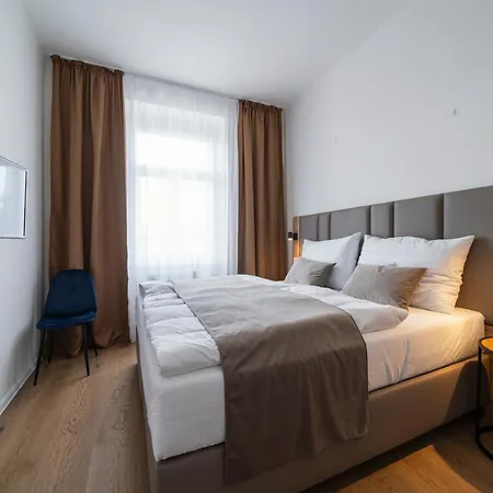 Отель Hotel Leon