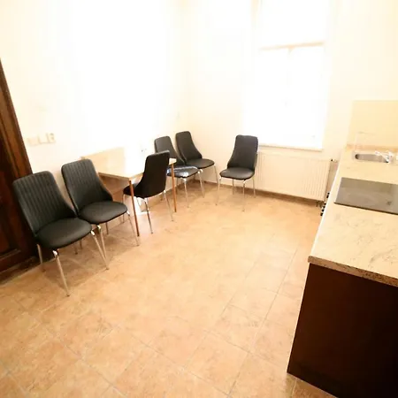 Отель Hotel Leon 3*