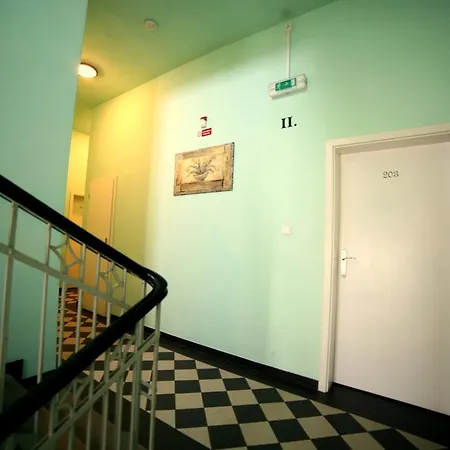 Hotel Leon