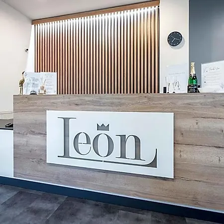 Leon