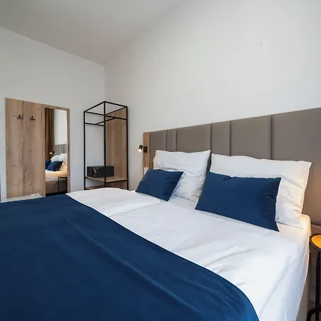 Leon Hotel 3*
