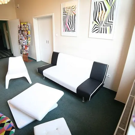 Ξενοδοχείο Leon 3*