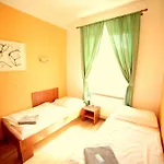 Leon 3* Prag