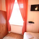Leon 3* Prag