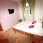 Hotel Leon 3*