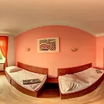 Hotel Leon