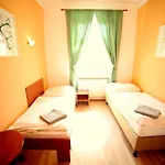 Leon Hotel