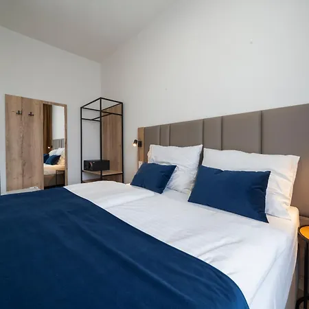 Hotel Leon 3*