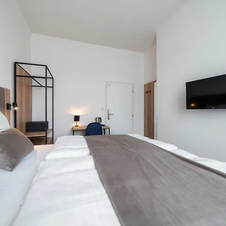 Hotel Leon Hotel 3*