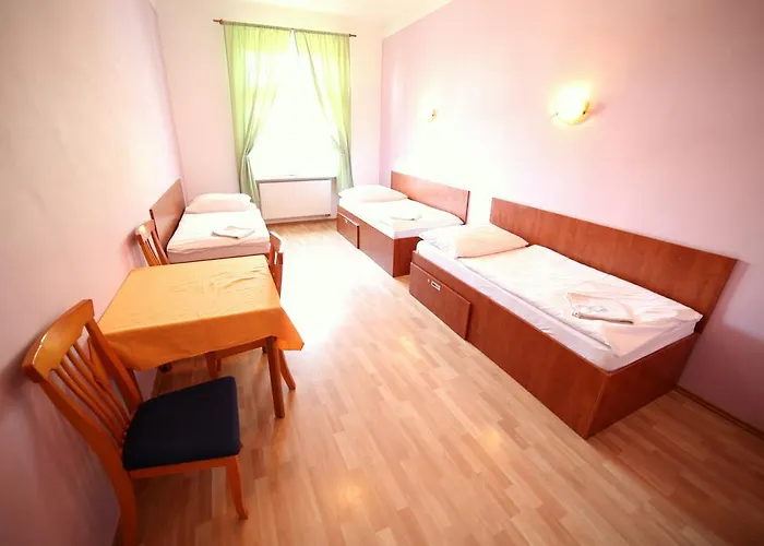 Leon Otel
