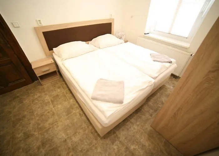 Leon Otel