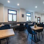 Hotel Leon