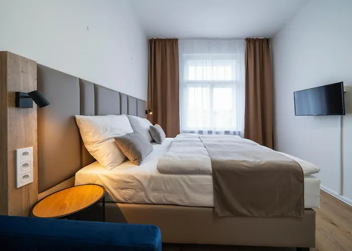 Отель Hotel Leon 3*