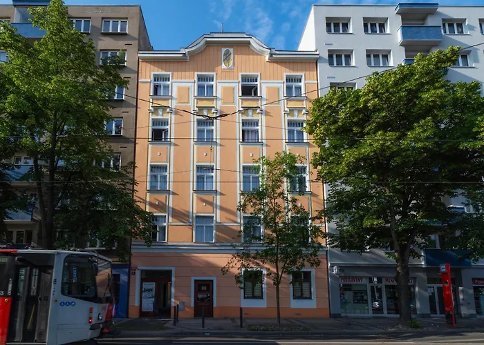 Отель Hotel Leon 3*