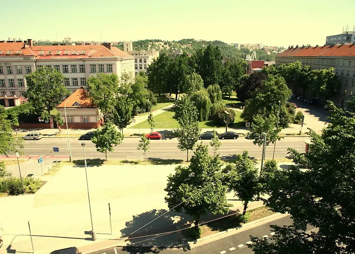 Hotel Leon Отель 3*
